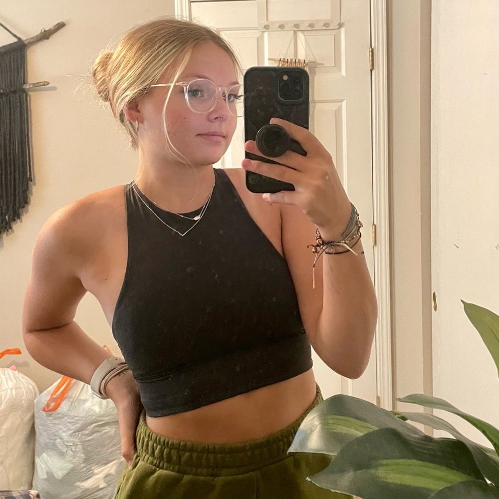 Lululemon sports bra